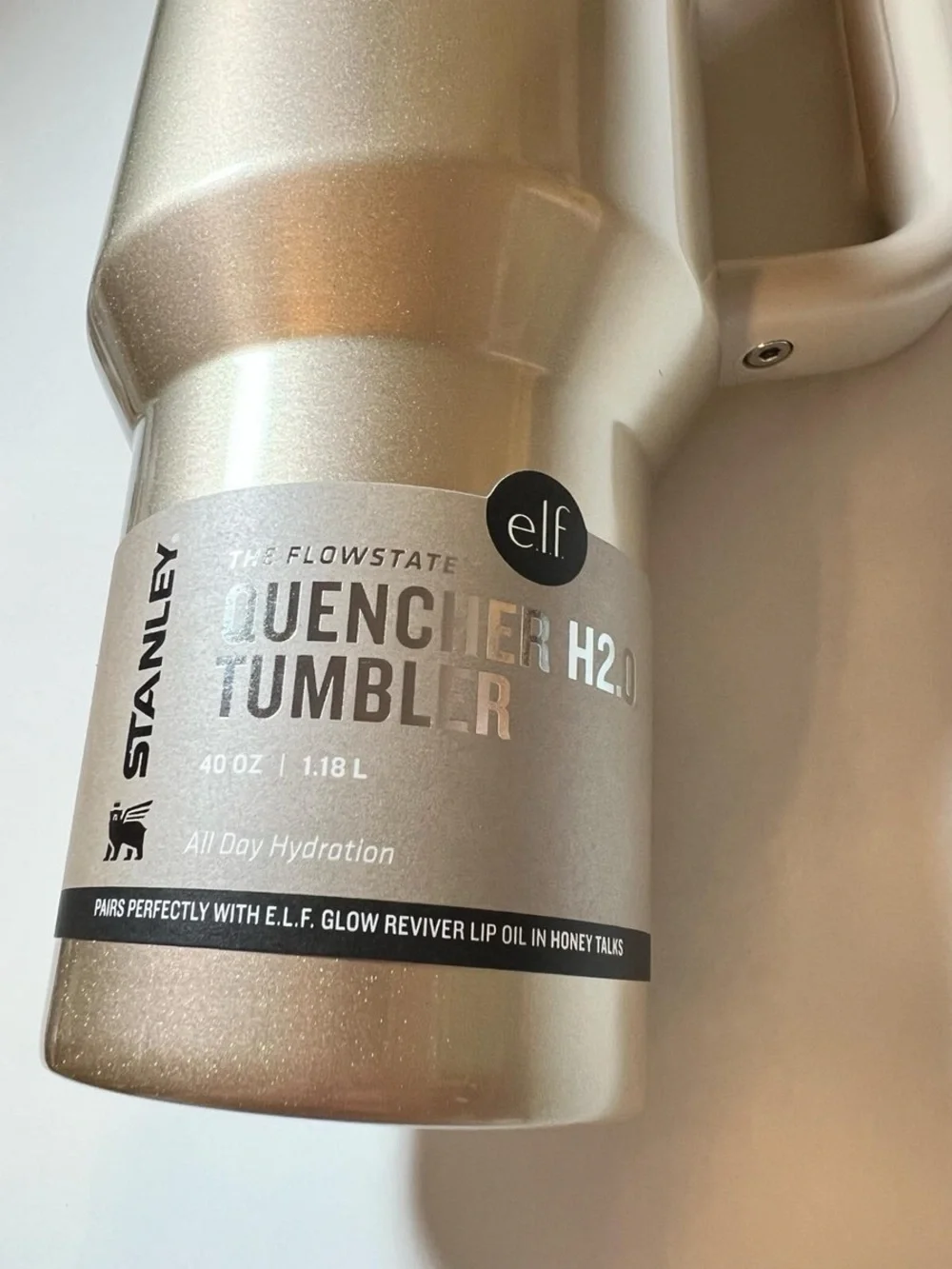 Stanley x Elf Collab Quencher H2.0 Tumbler Champagne Gold 40oz Brand New VIRAL